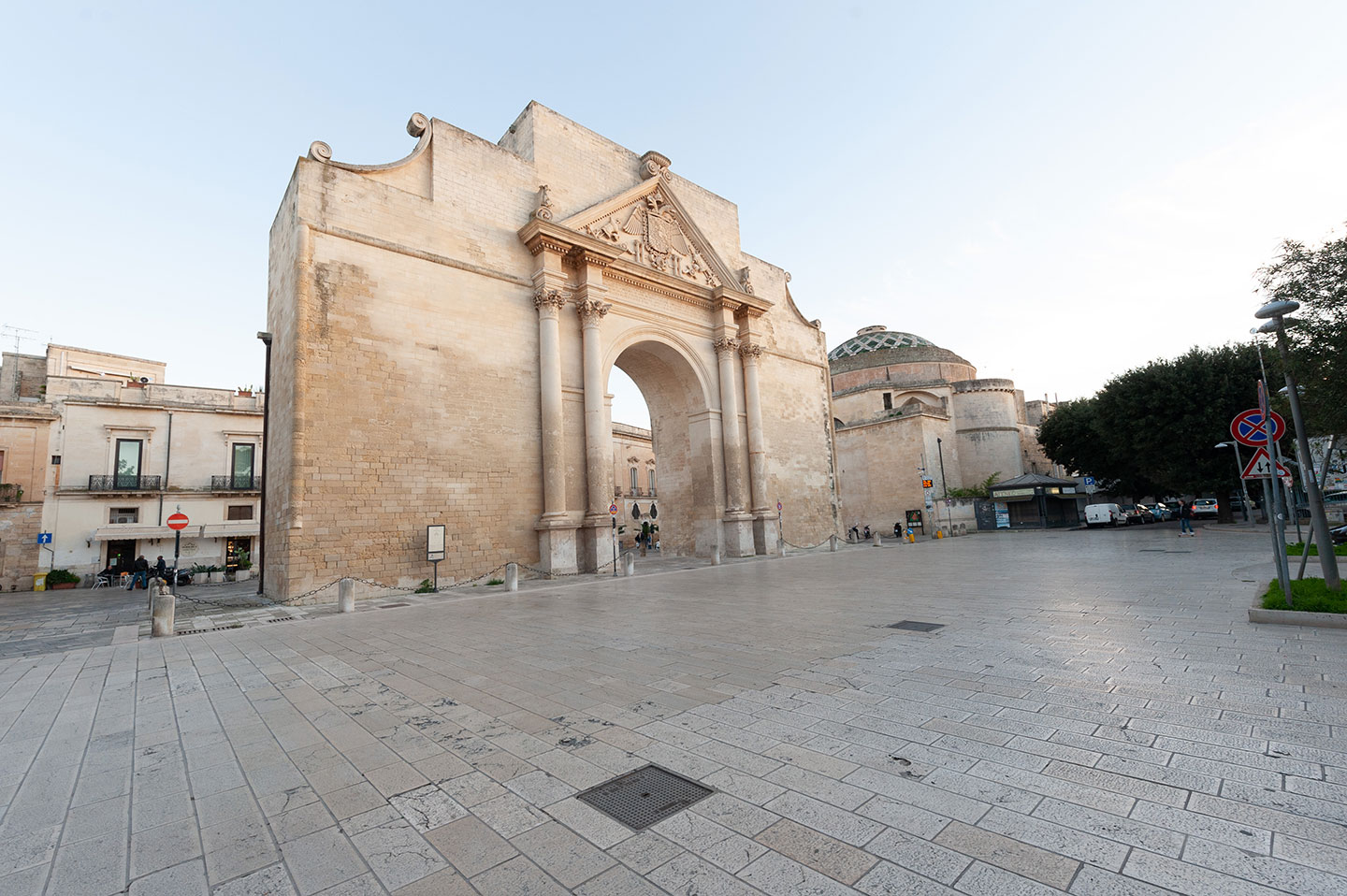 Porta Napoli